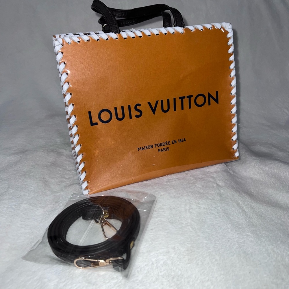 Louis LV SHOPPING BAG
